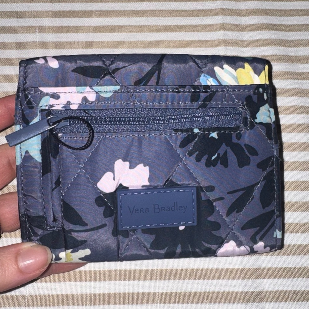 Vera Bradley Compact RFID Trifold Wallet NWOT